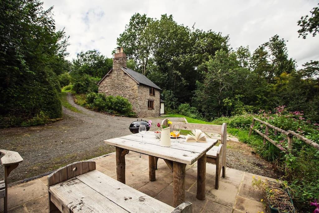 Cabalva Mill Cottage - Very Private And With Views Over The River Wye Clifford Exterior foto