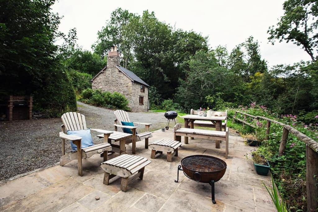 Cabalva Mill Cottage - Very Private And With Views Over The River Wye Clifford Exterior foto